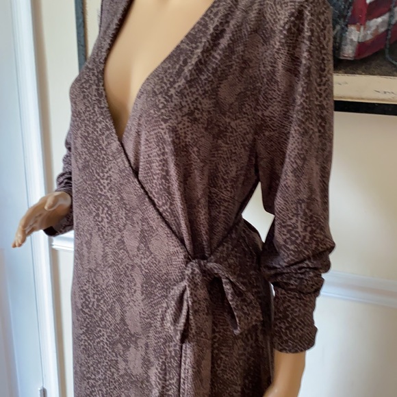 Animal Print Silk Jersey Wrap Midi Dress - Picture 4 of 5